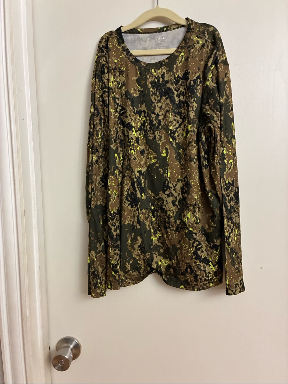 Old Navy Green Brown Camo Long Sleeve Tee